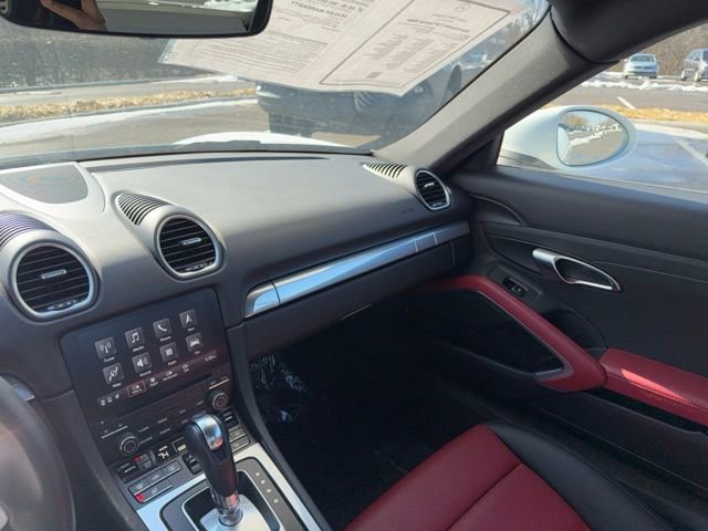 Used 2024 Porsche 718 Cayman image 14