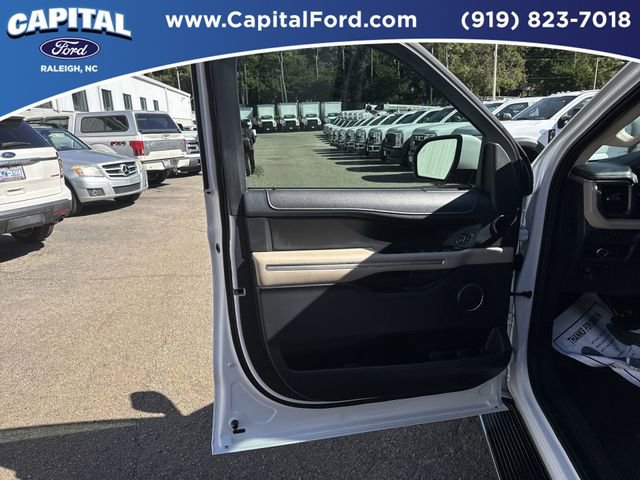 Certified 2023 Ford Expedition Limited image 19
