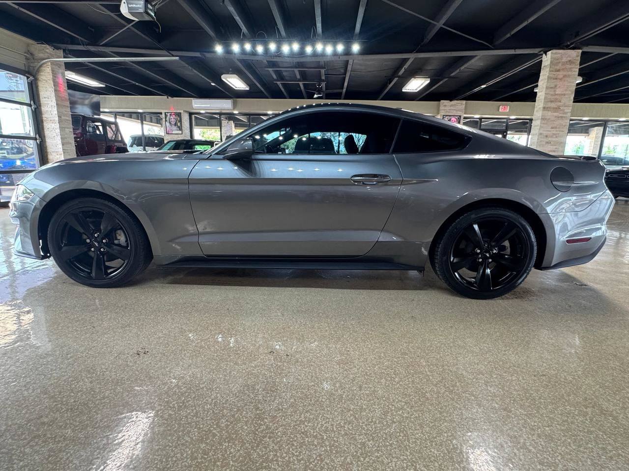 Used 2022 Ford Mustang Coupe w/ Equipment Group 101A RWD image 4