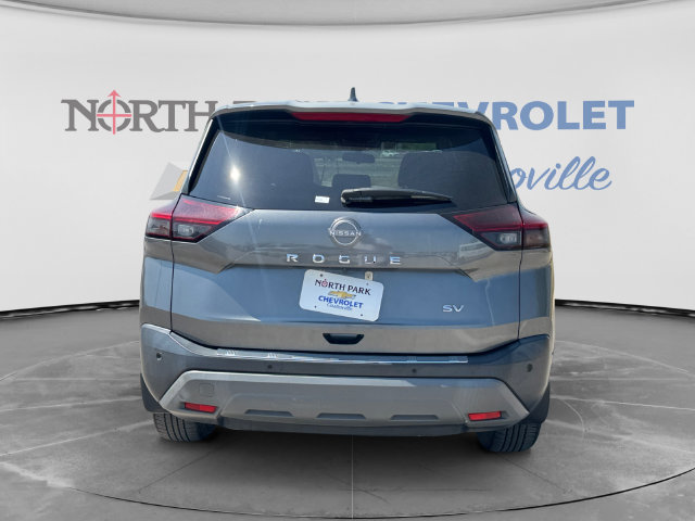 Used 2022 Nissan Rogue SV FWD image 4