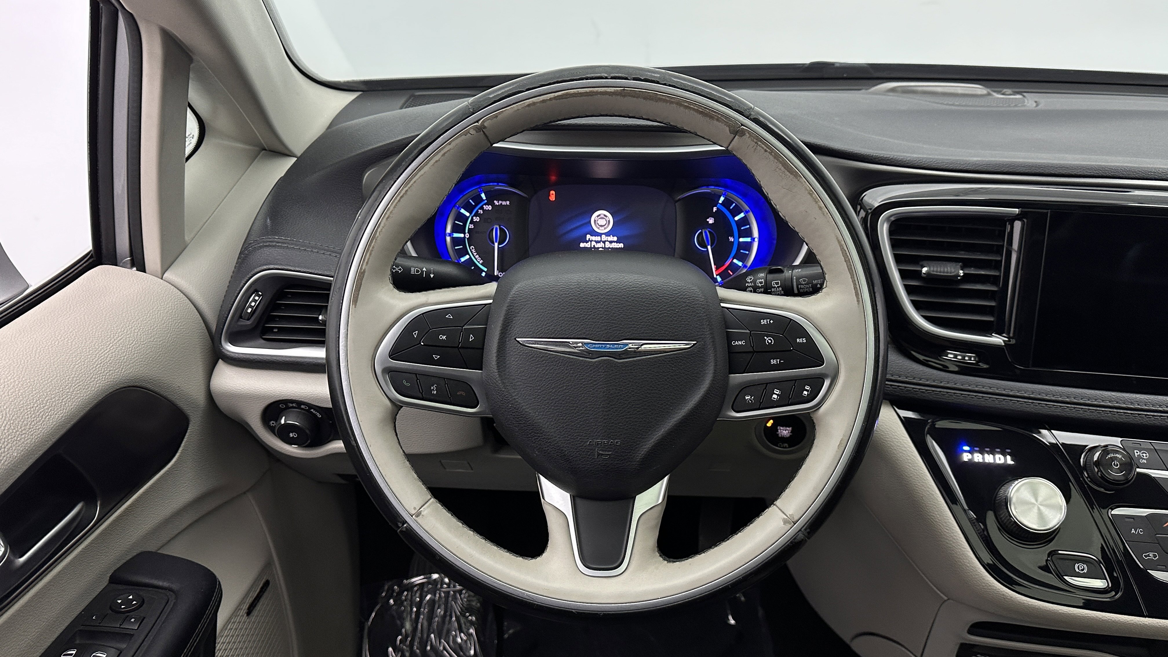 Used 2018 Chrysler Pacifica Limited w/ Advanced Safetytec Group FWD image 24