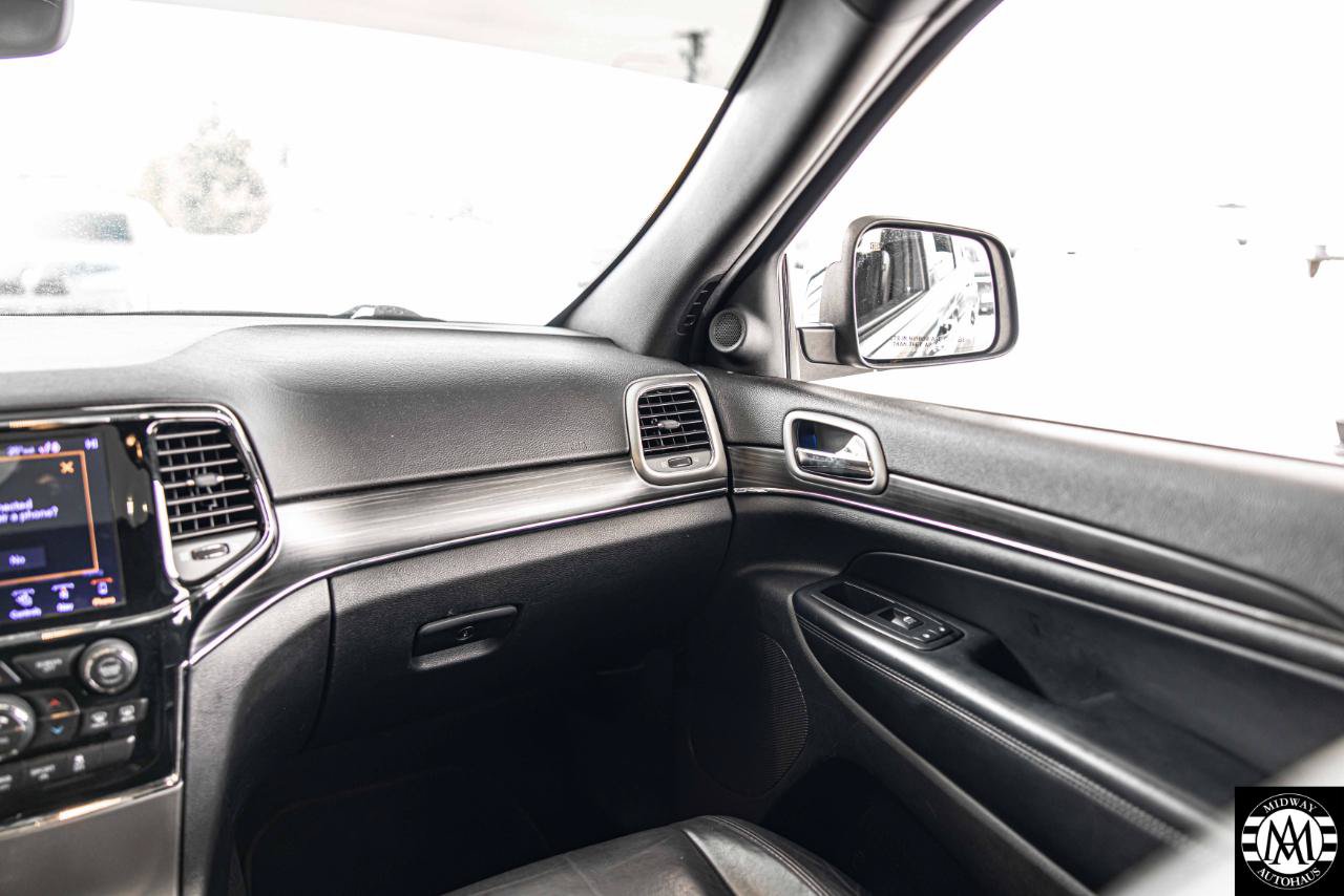 Used 2019 Jeep Grand Cherokee Limited AWD/4WD image 28
