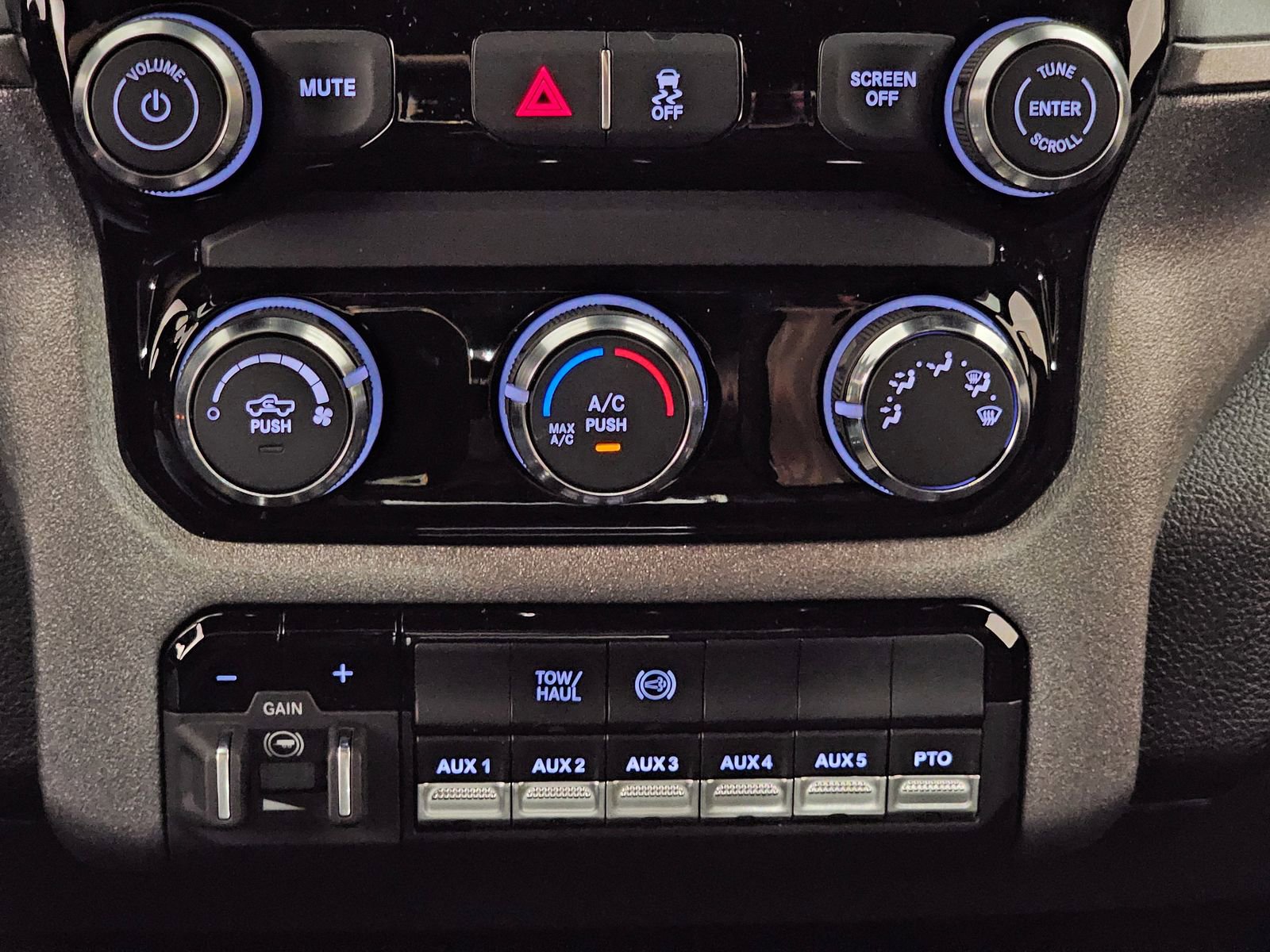 New 2026 RAM 5500 Tradesman image 27