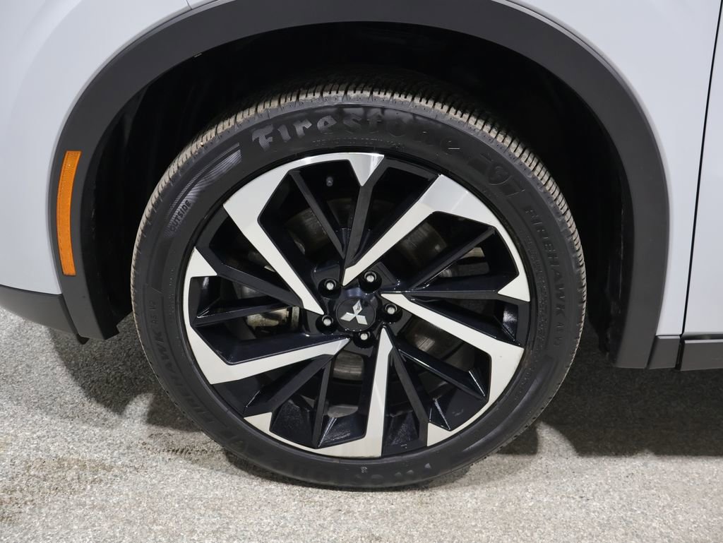 Used 2024 Mitsubishi Outlander SEL image 9