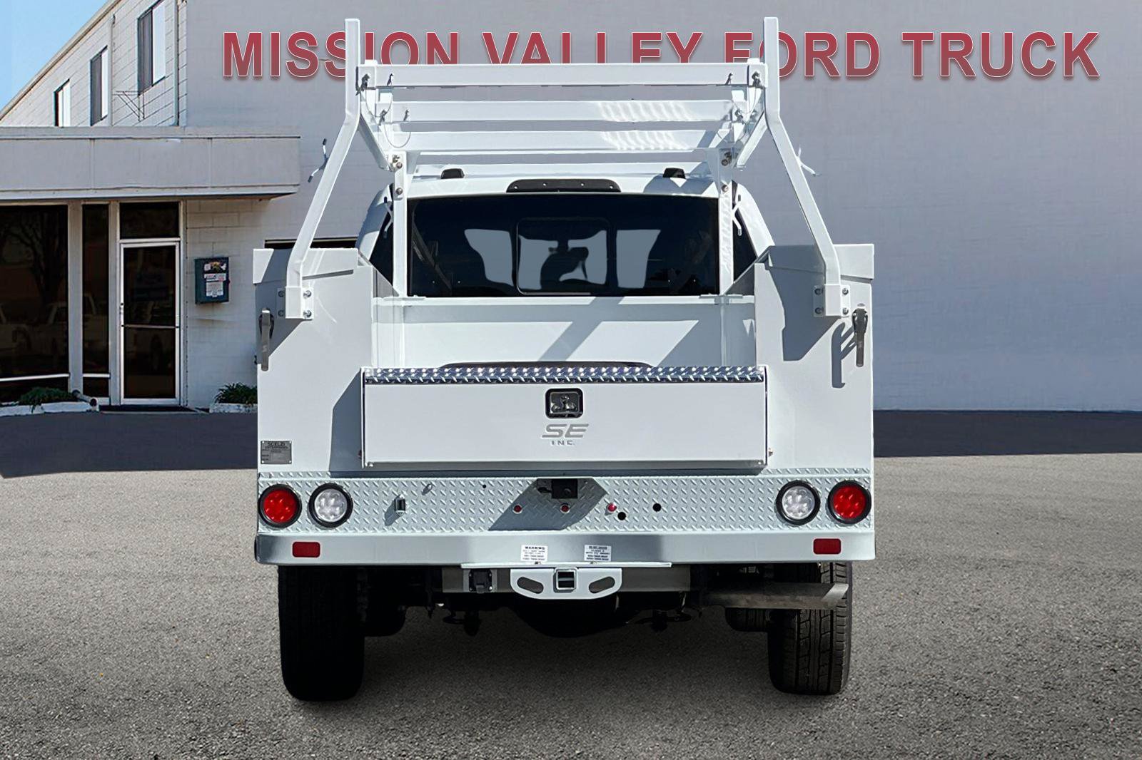 New 2026 Ford F350 XL w/ XL Chrome Package RWD image 5