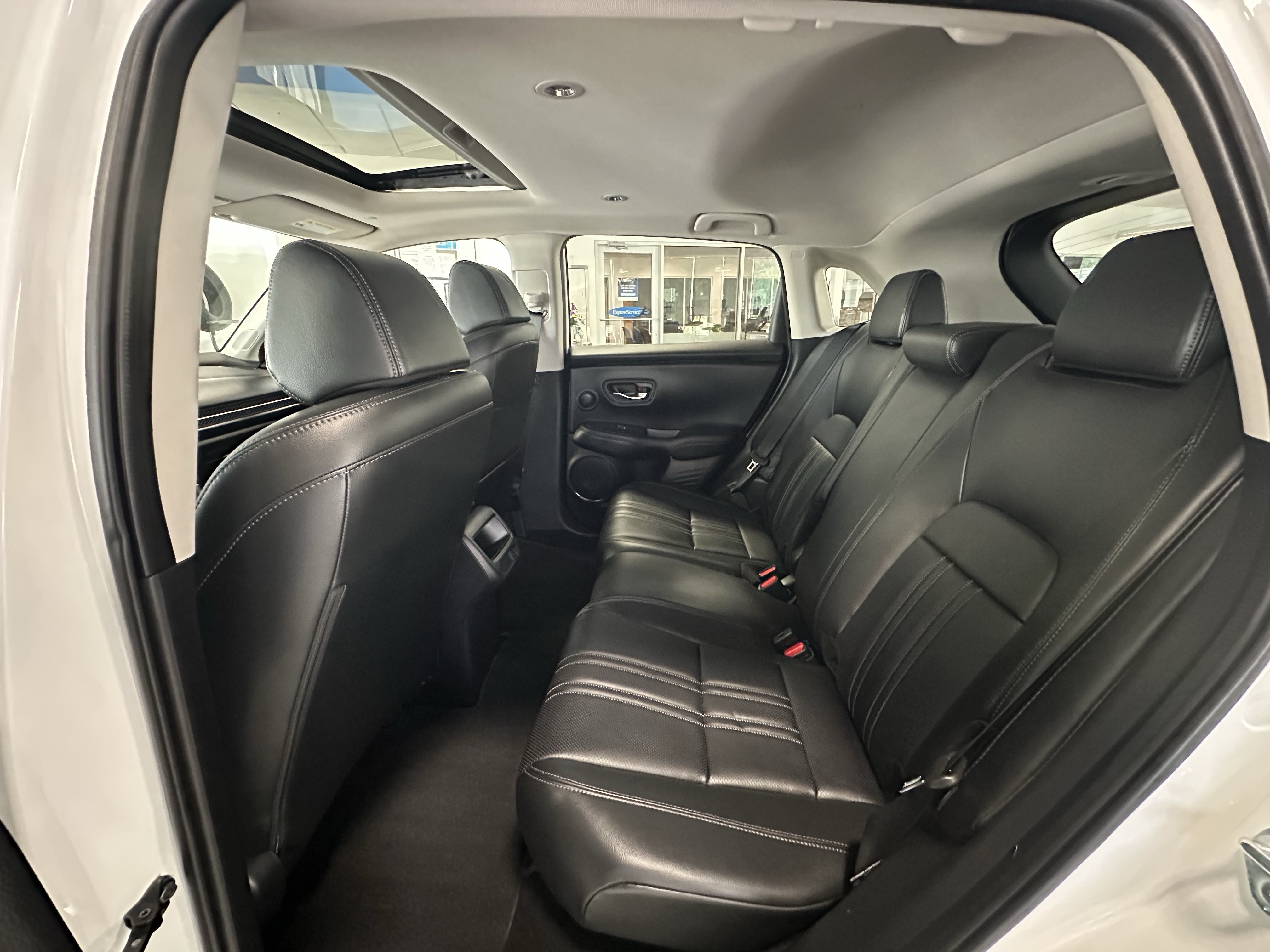 Used 2024 Honda HR-V EX-L image 18