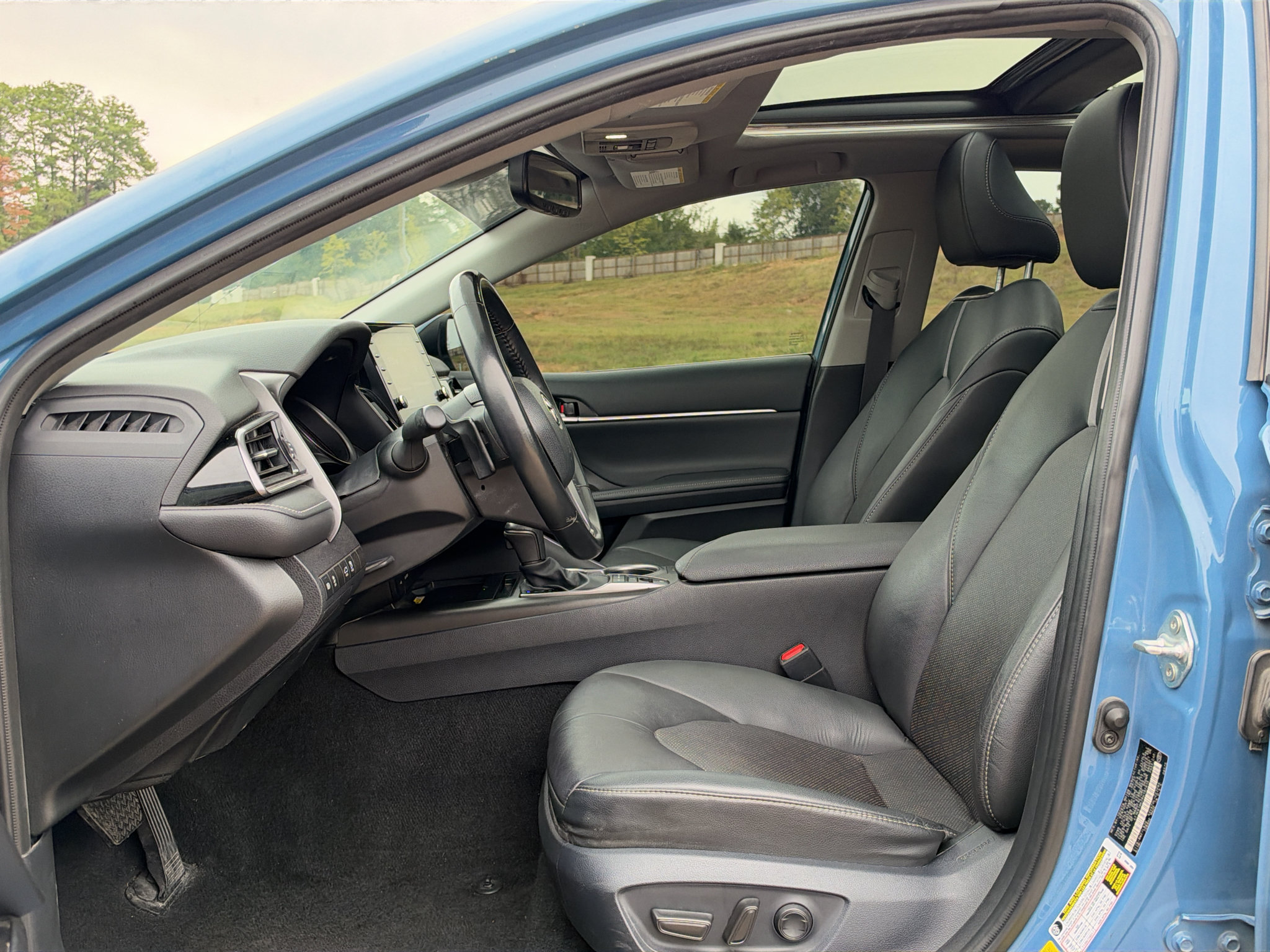 Used 2024 Toyota Camry XSE FWD image 12