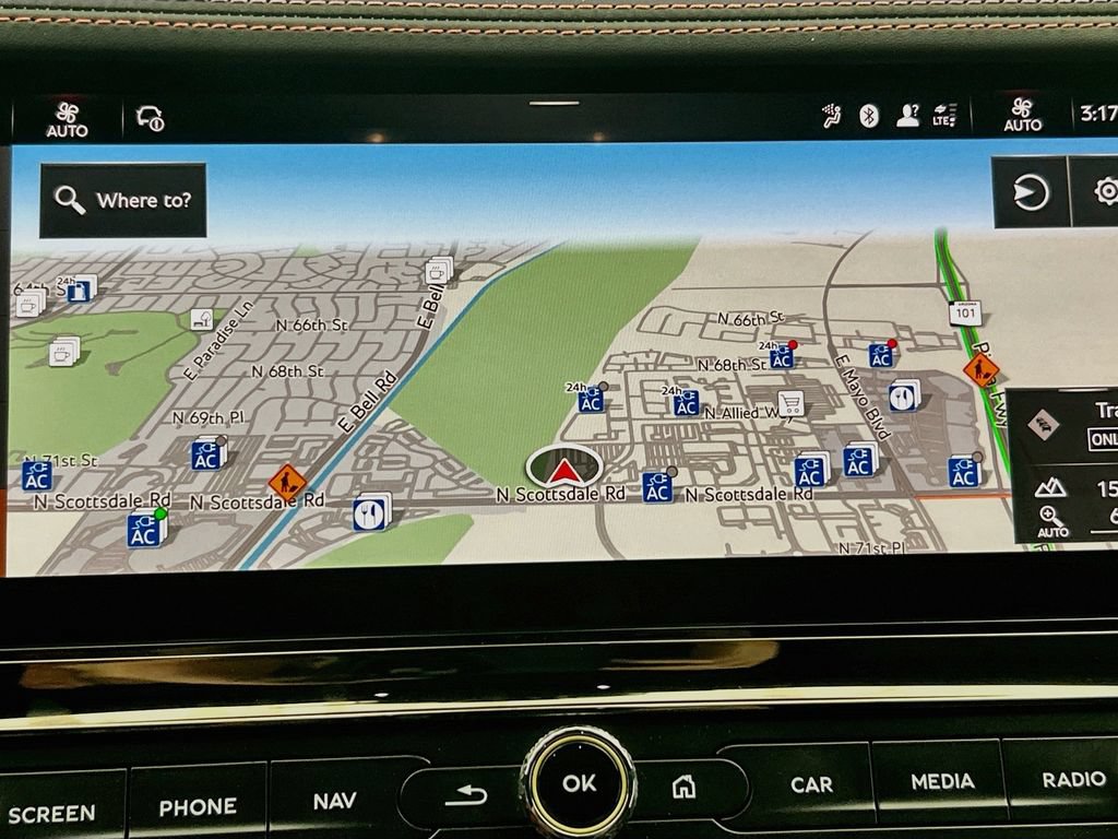 Used 2026 Bentley Flying Spur Plug-In Hybrid AWD/4WD image 14