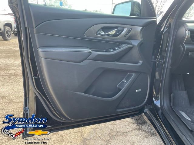 Used 2023 Chevrolet Traverse Premier w/ Redline Edition image 17
