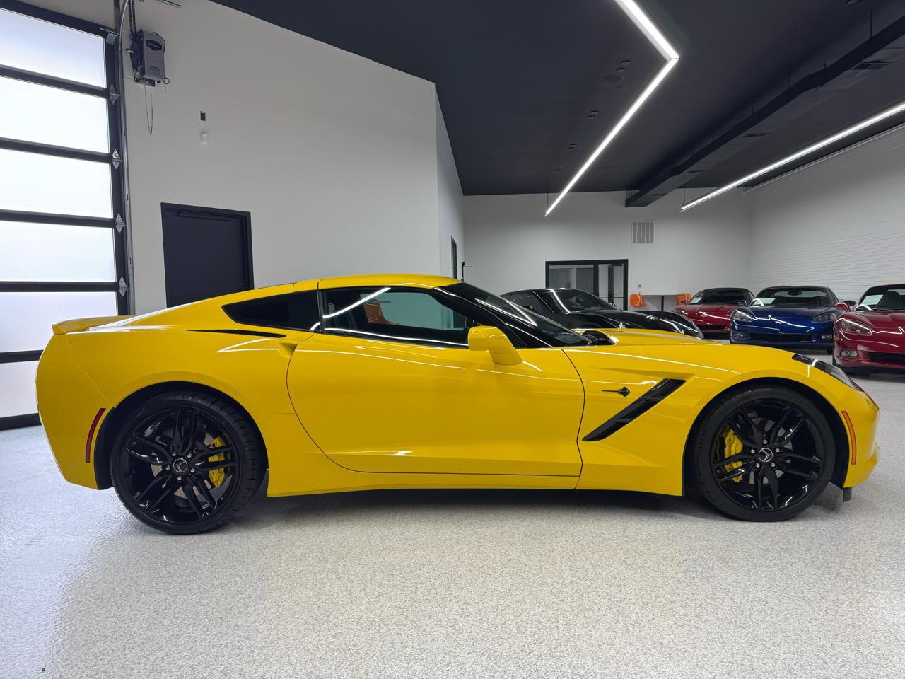 Used 2015 Chevrolet Corvette Stingray Coupe w/ 2LT Preferred Equipment Group image 18