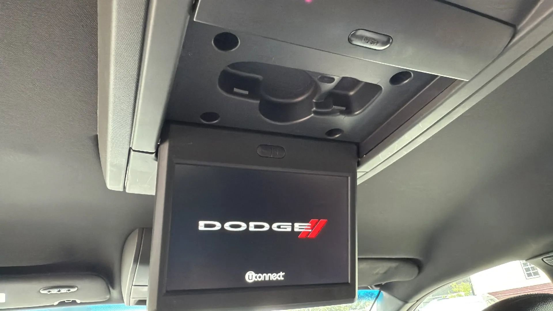 Used 2015 Dodge Grand Caravan R/T FWD image 11