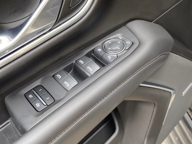 Used 2024 Chevrolet Tahoe High Country image 12