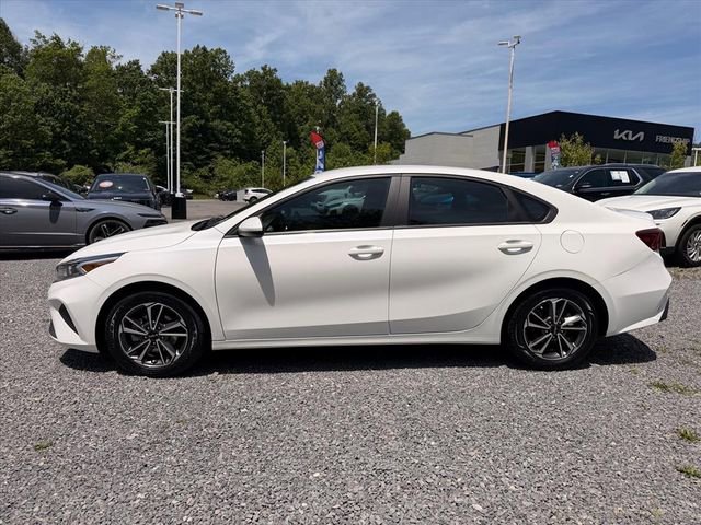 Used 2022 Kia Forte LXS FWD image 4