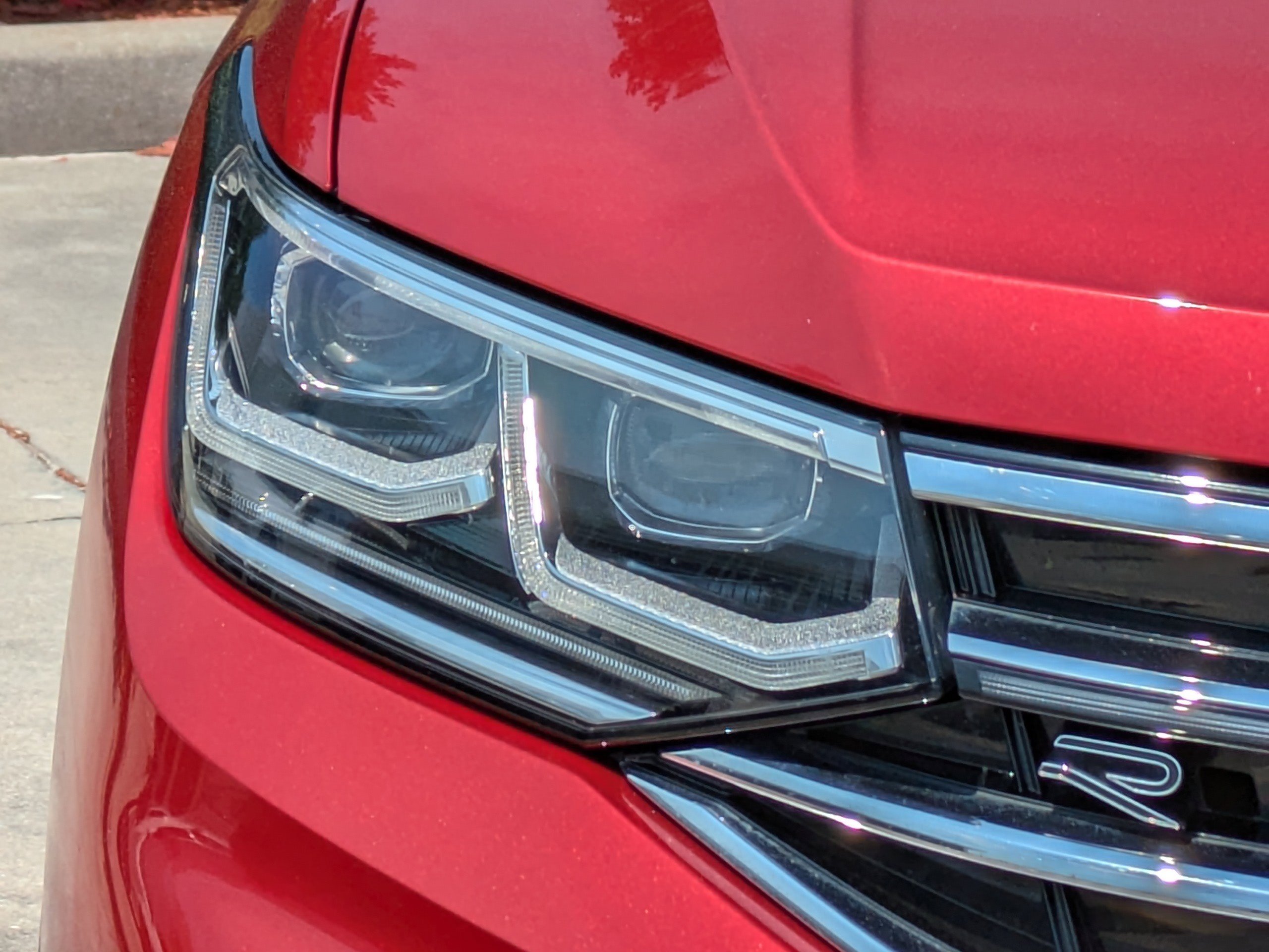 Certified 2024 Volkswagen Tiguan SEL R-Line AWD/4WD image 10