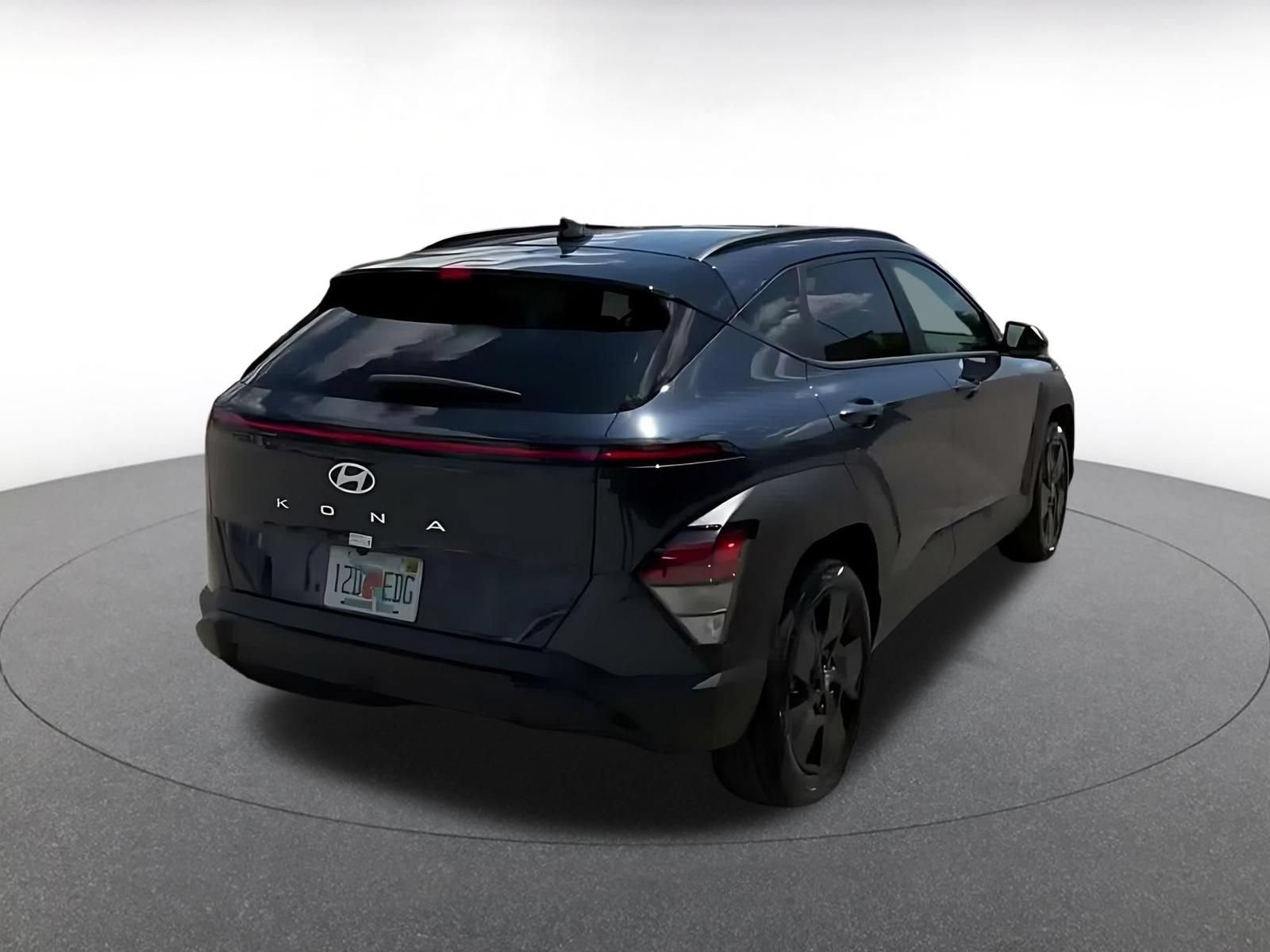 Used 2026 Hyundai Kona SEL Sport FWD image 11