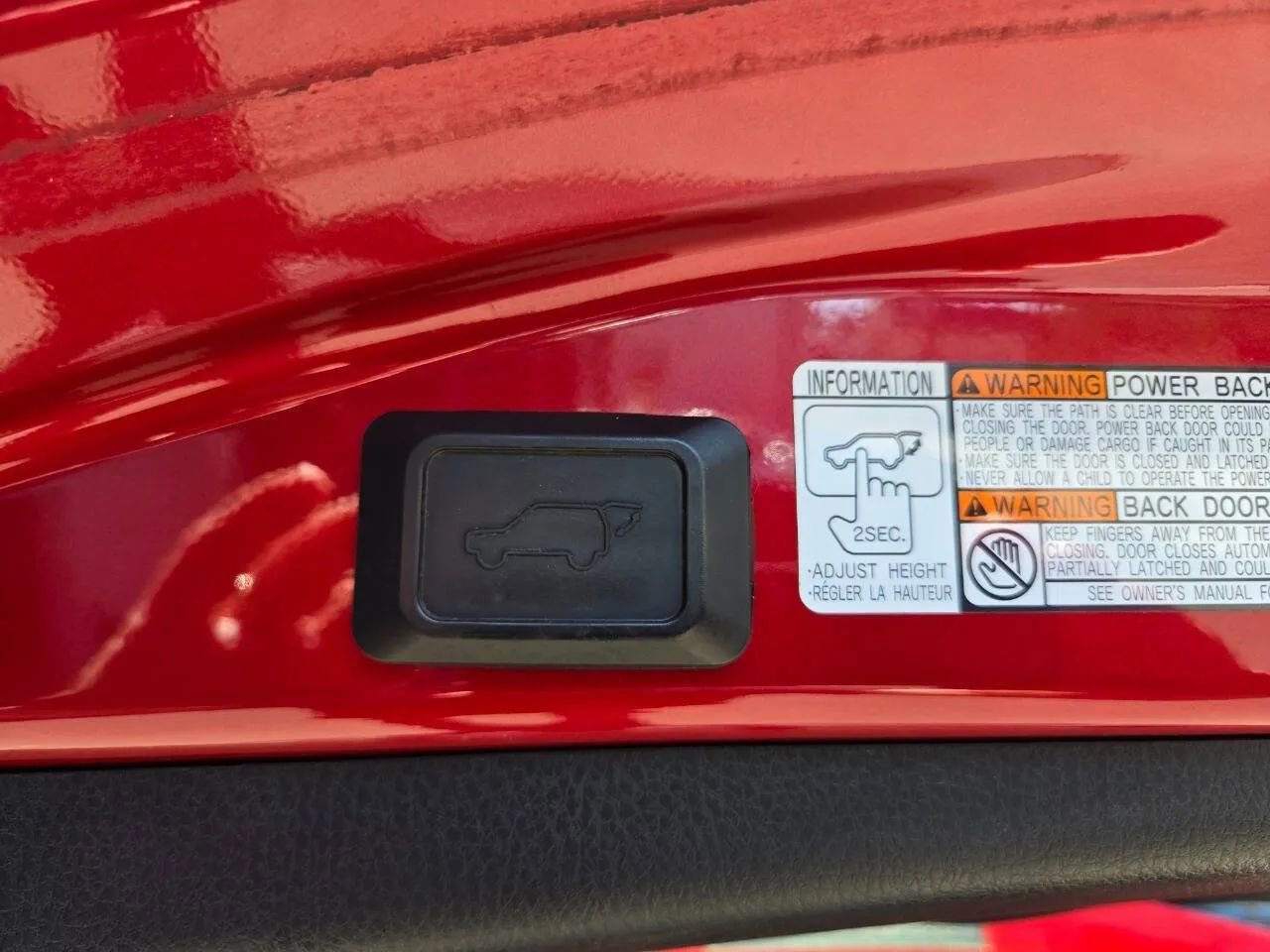 Used 2015 Toyota RAV4 Limited image 19