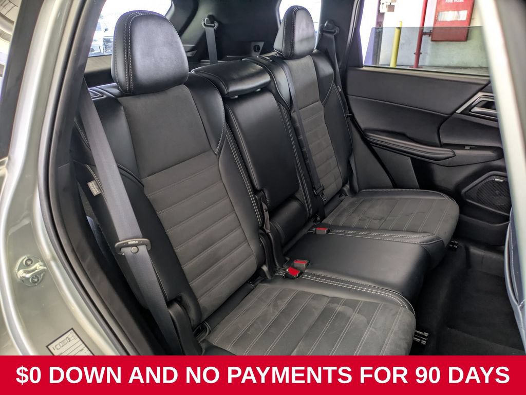 Used 2025 Mitsubishi Outlander SE AWD/4WD image 27