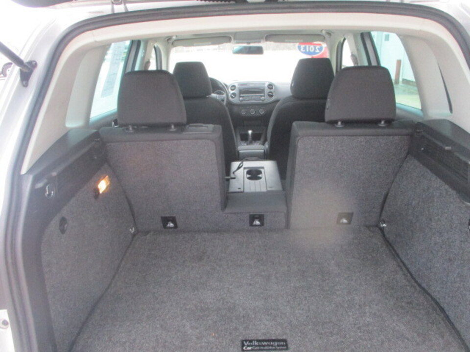 Used 2013 Volkswagen Tiguan S image 6