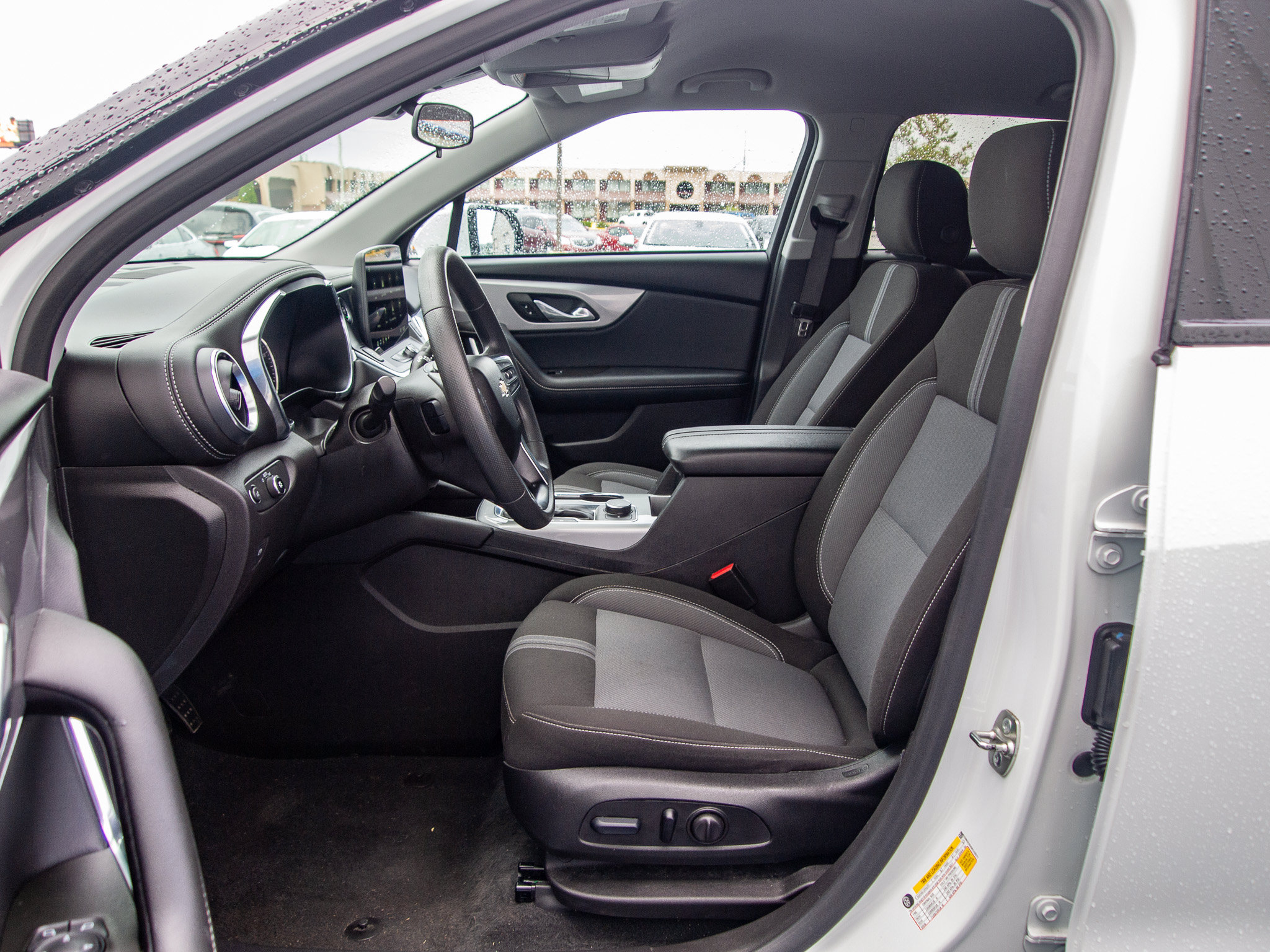 Used 2024 Chevrolet Blazer LT FWD image 13