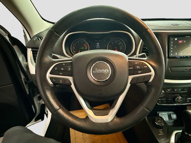 Used 2016 Jeep Cherokee Limited w/ Luxury Group AWD/4WD image 12