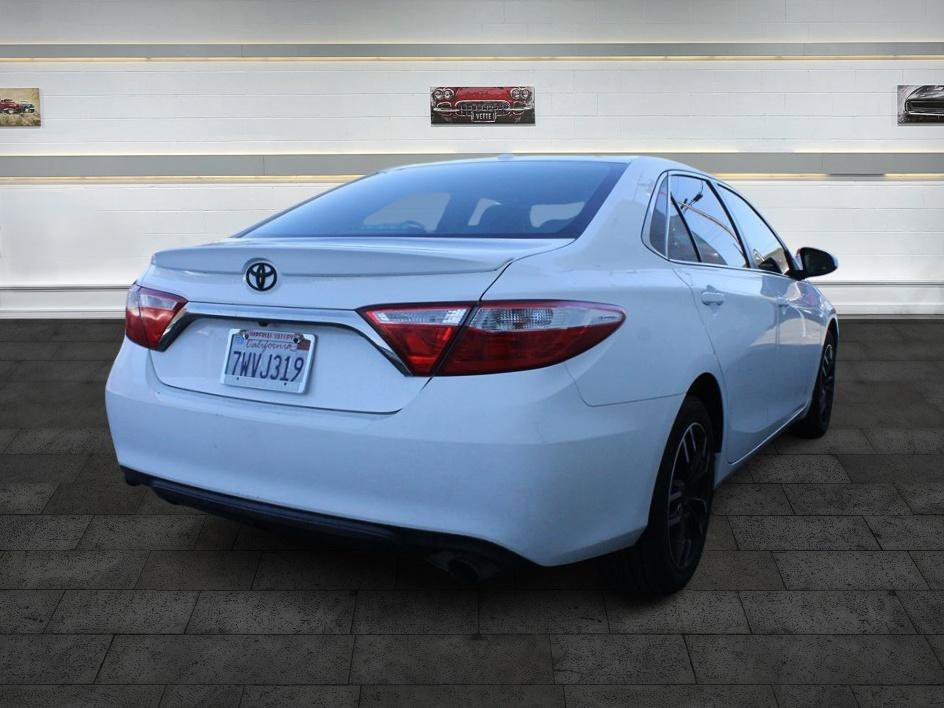 Used 2017 Toyota Camry SE image 7