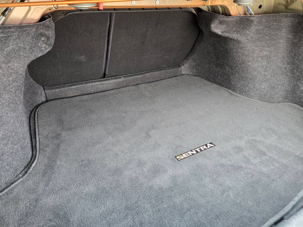 Certified 2021 Nissan Sentra SR FWD image 19