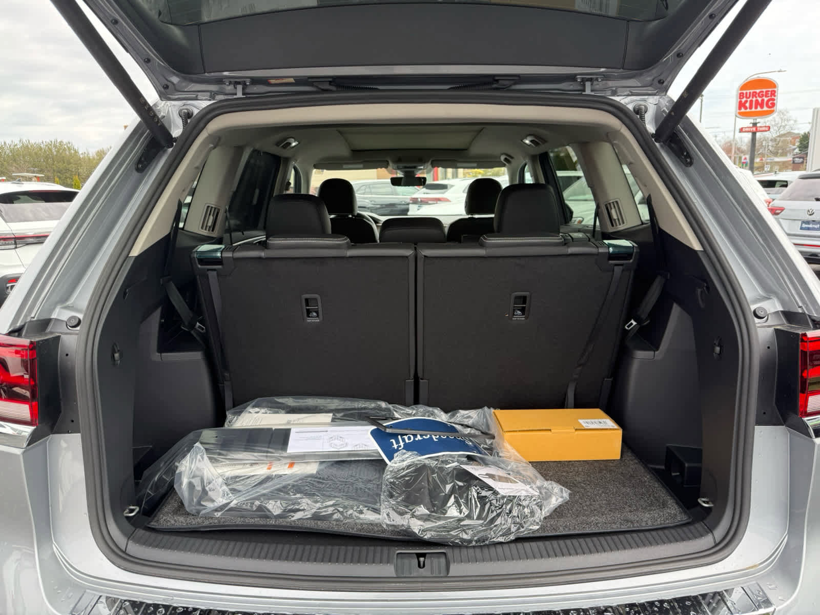 New 2026 Volkswagen Atlas SEL Premium R-Line AWD/4WD image 14