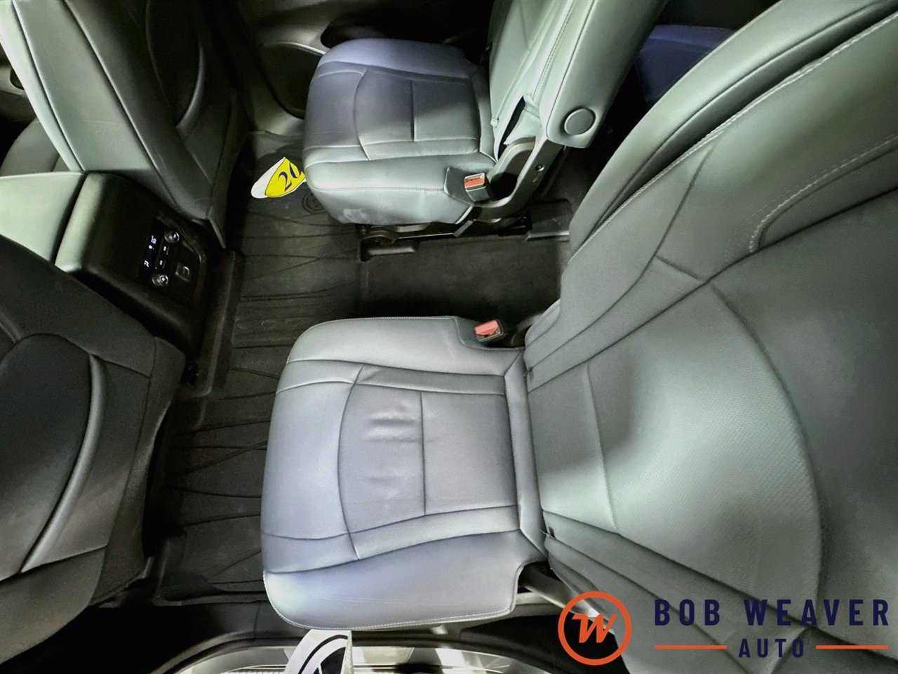 Used 2023 Buick Enclave Essence AWD/4WD image 30