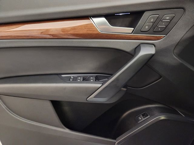 Used 2023 Audi Q5 2.0T Premium image 24