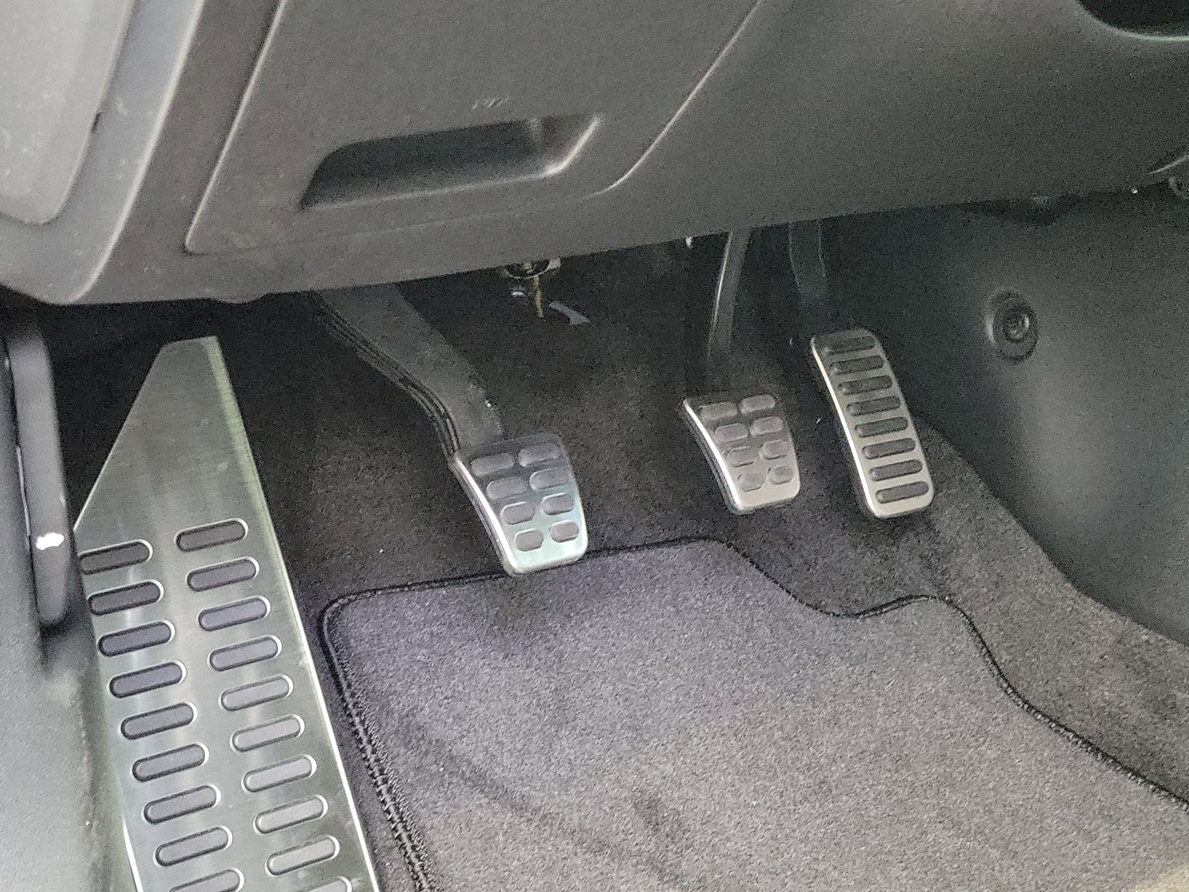 New 2026 Hyundai Elantra N FWD image 13