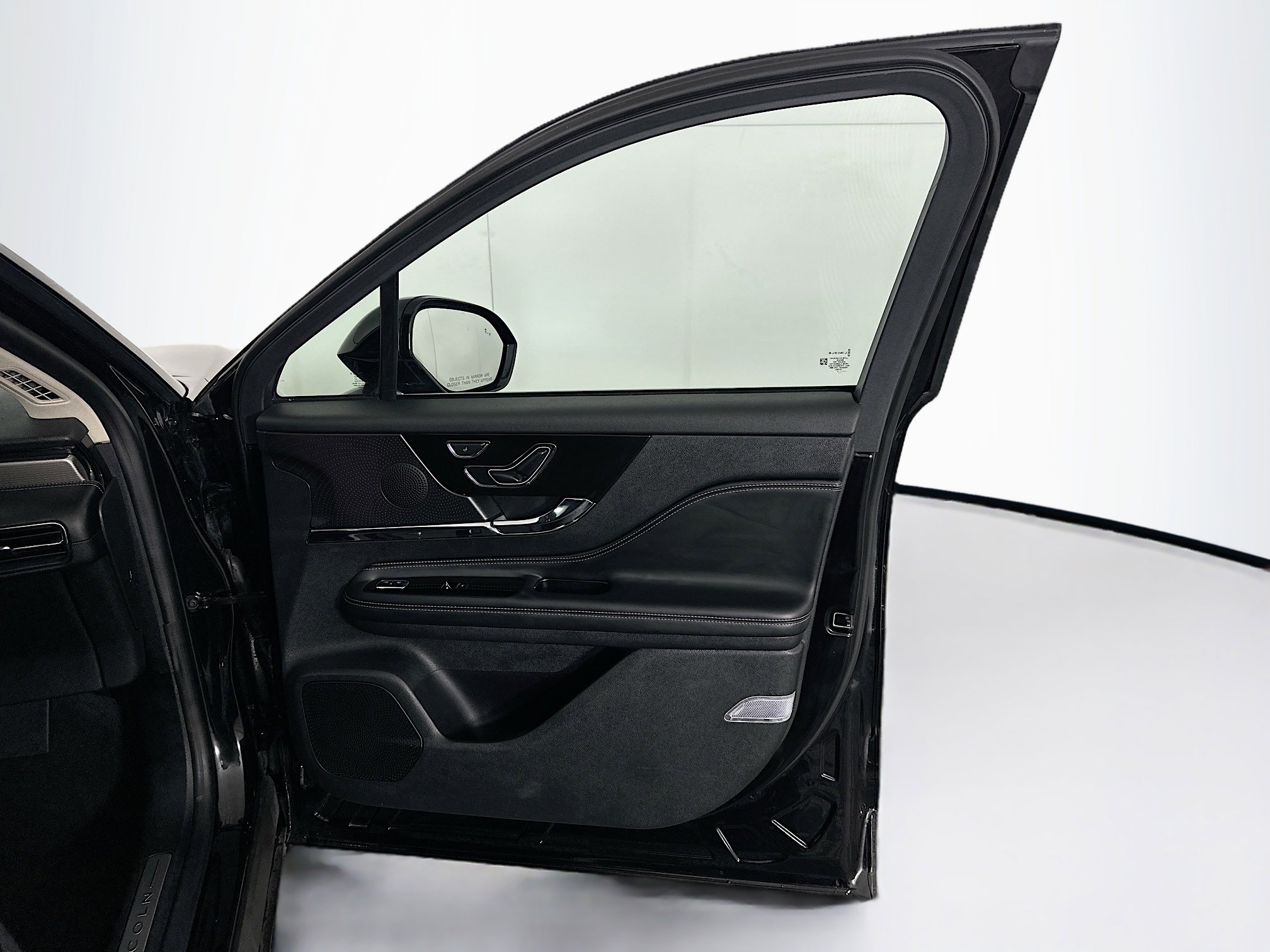 Used 2024 Lincoln Corsair Reserve w/ Equipment Group 201A image 34