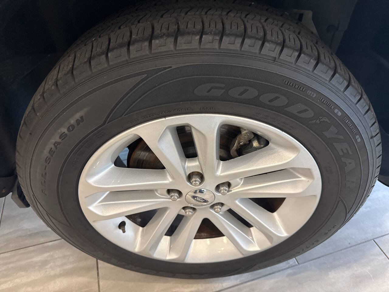 Used 2011 Ford Explorer XLT w/ Class III Trailer Tow Pkg image 10