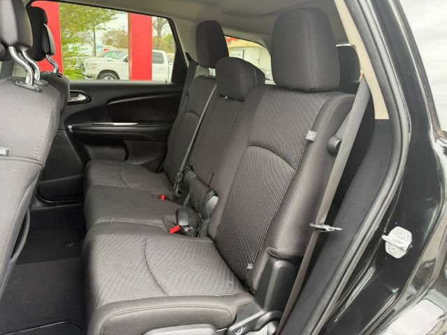 Used 2018 Dodge Journey SE w/ Blacktop Package FWD image 15