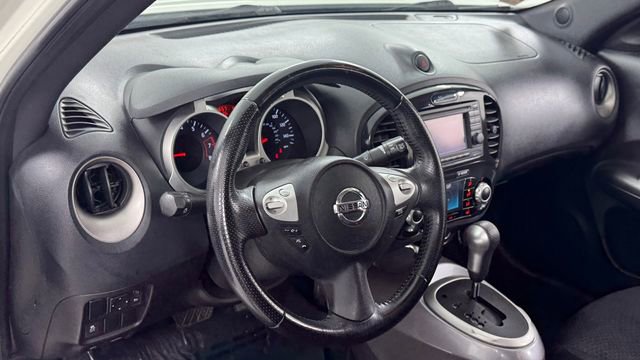 Used 2011 Nissan Juke SV FWD image 35