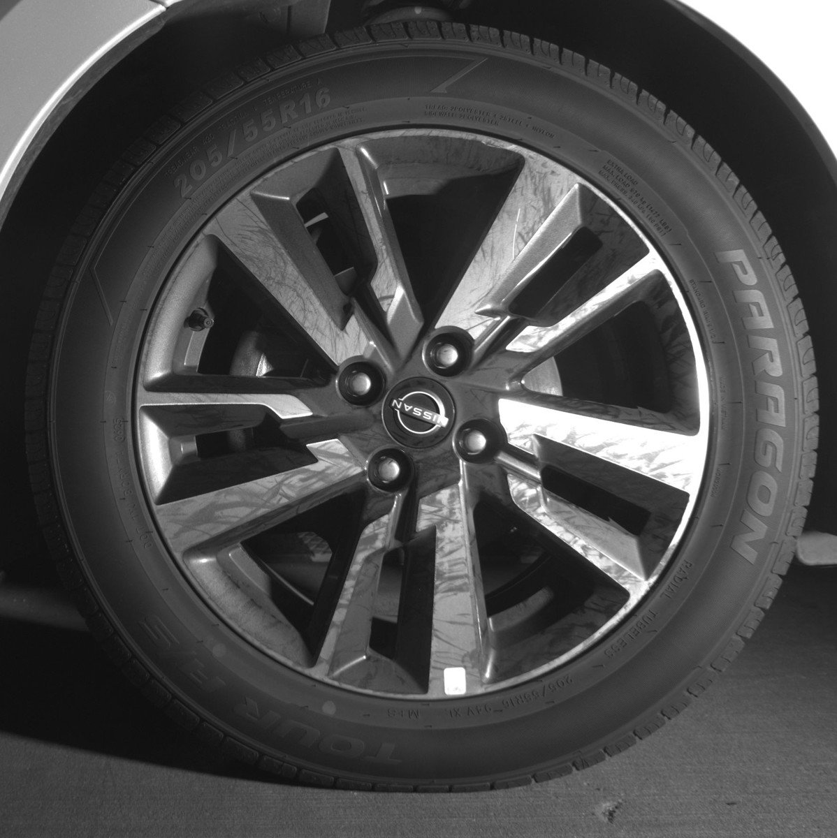 Used 2025 Nissan Versa SV image 12