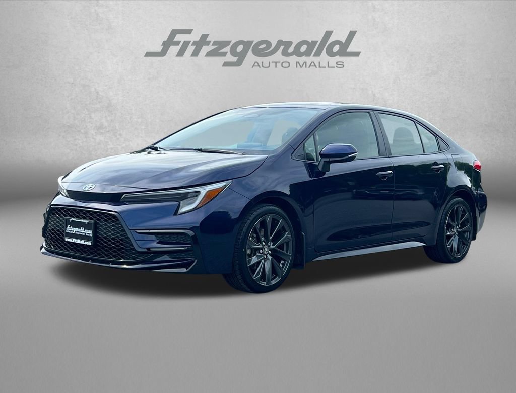 Used 2023 Toyota Corolla SE w/ SE Package FWD image 2