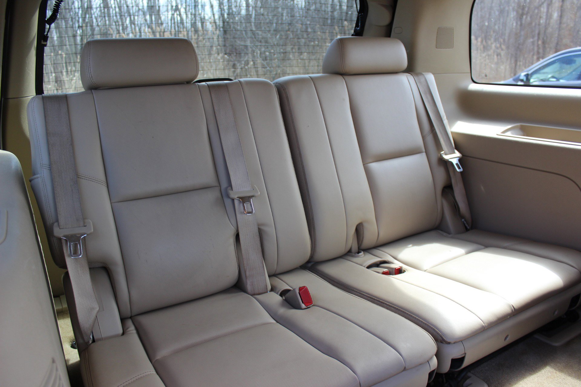 Used 2011 GMC Yukon Denali image 45
