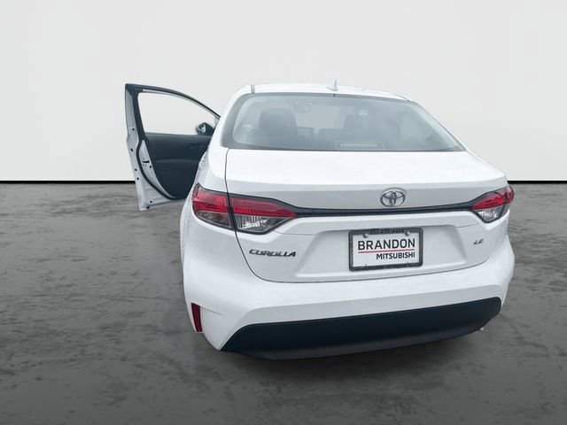 Used 2025 Toyota Corolla LE image 27