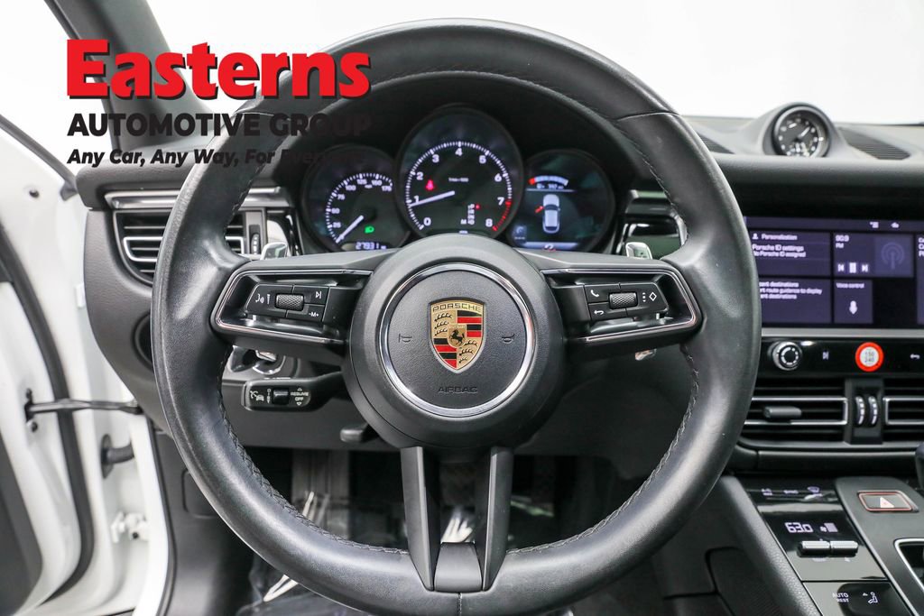 Used 2023 Porsche Macan T w/ Premium Package Plus image 12