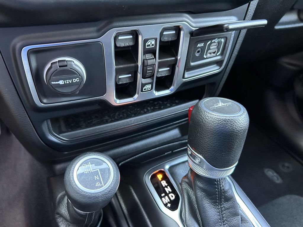 Used 2023 Jeep Gladiator Sport AWD/4WD image 17