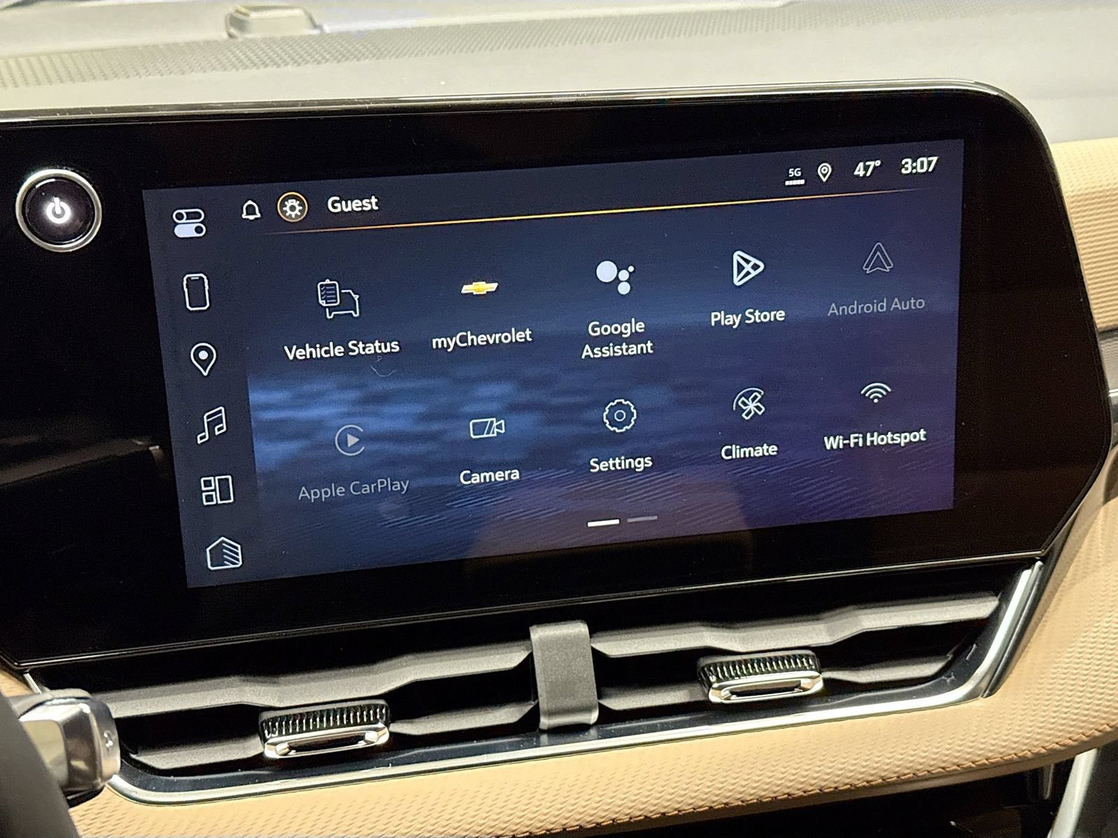 New 2026 Chevrolet Equinox ACTIV w/ Safety and Technology Package AWD/4WD image 18