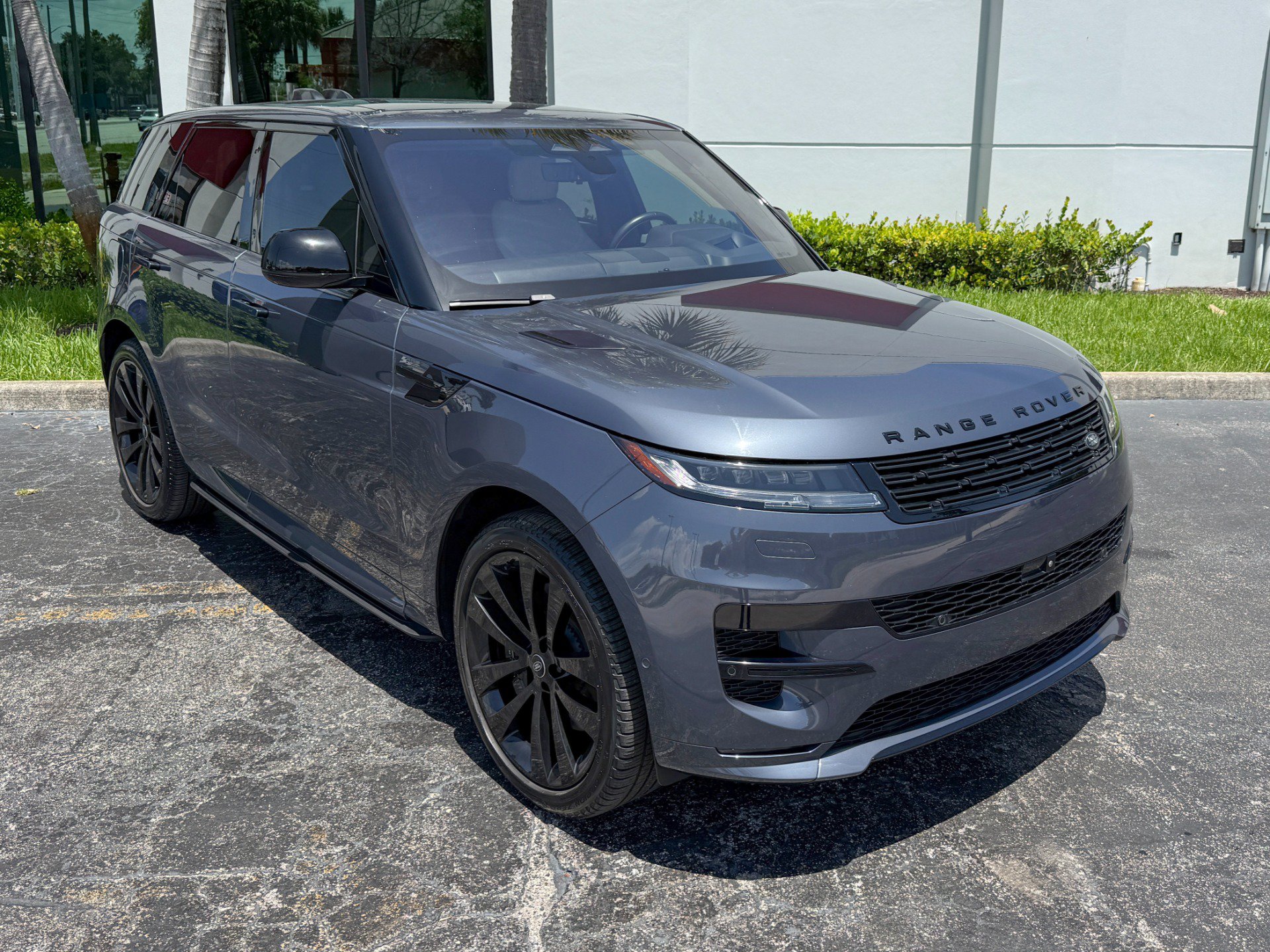 Used 2023 Land Rover Range Rover Sport First Edition AWD/4WD image 6