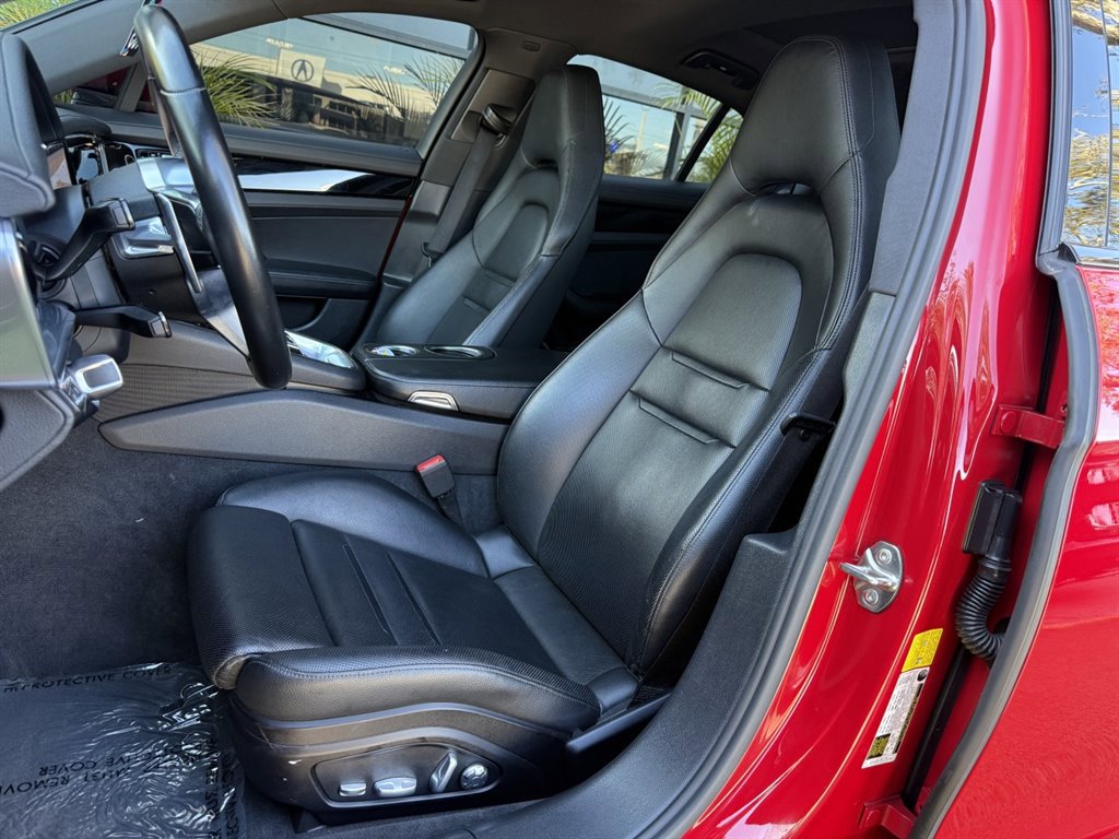 Used 2018 Porsche Panamera 4 image 14