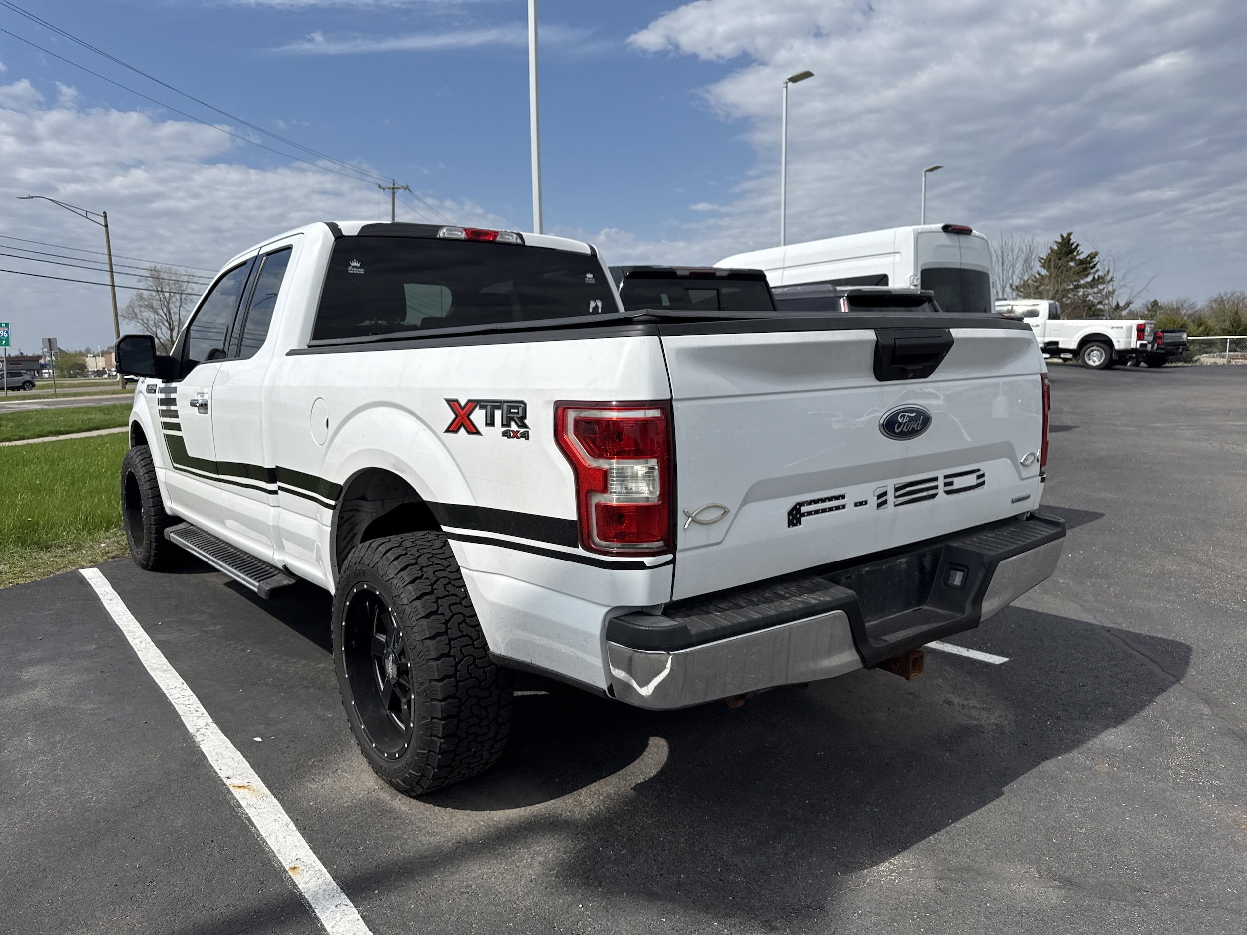 Used 2018 Ford F150 XLT w/ Equipment Group 302A Luxury AWD/4WD image 6