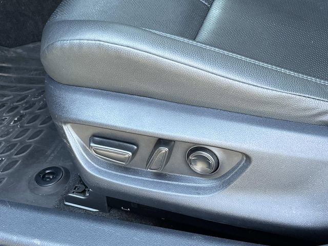 Used 2025 Toyota Camry XSE FWD image 27