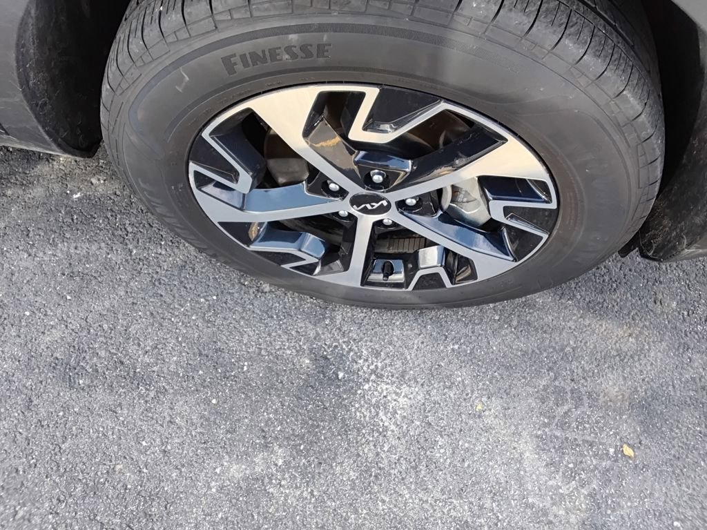 Used 2023 Kia Sportage EX image 11