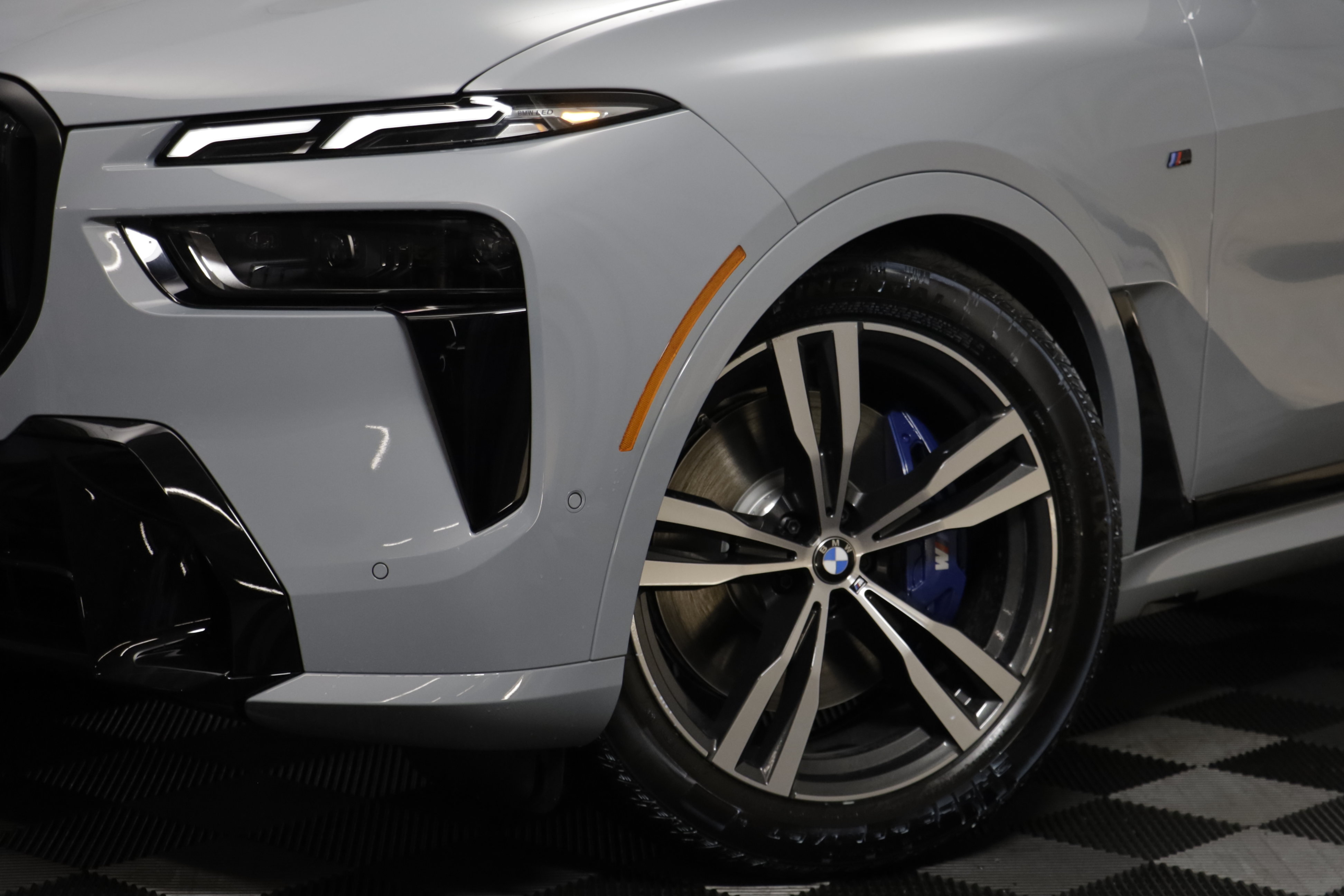 New 2027 BMW X7 M60i AWD/4WD image 4