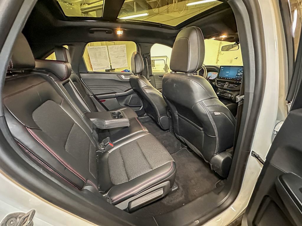 Used 2025 Ford Escape ST-Line w/ Tech Pack #1 image 28