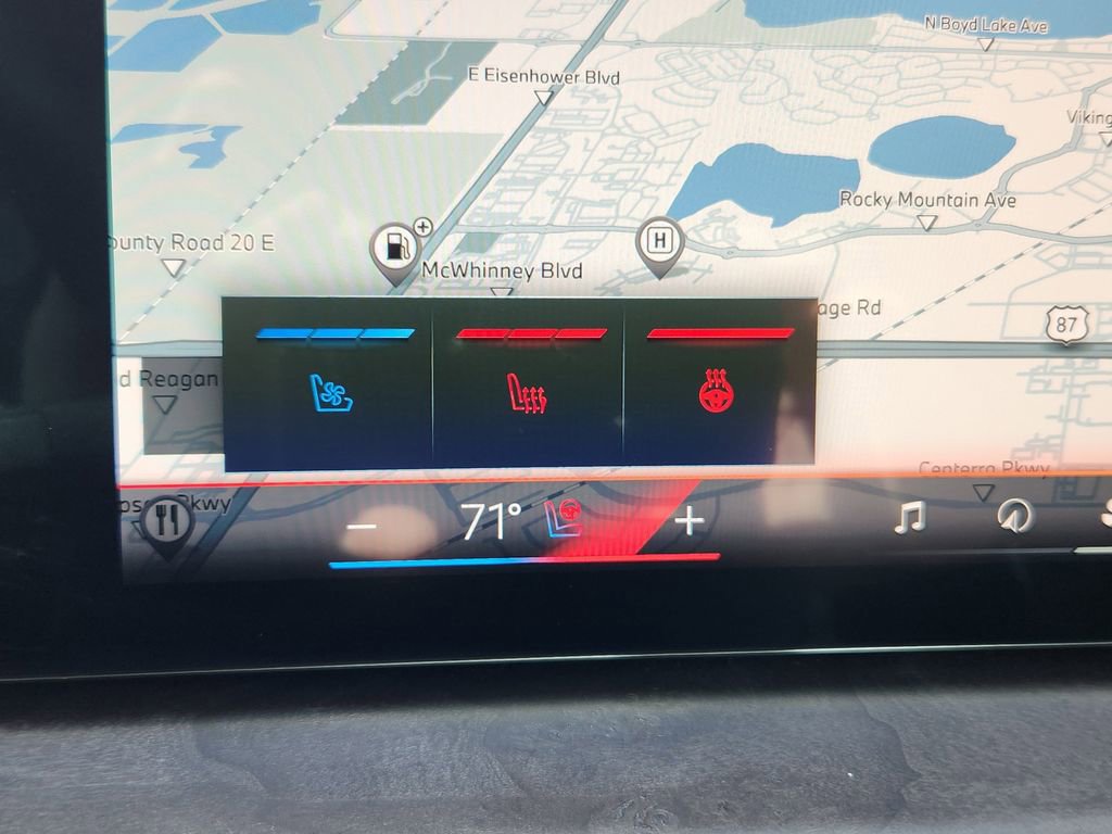 Used 2024 BMW X7 xDrive40i w/ Premium Package image 27