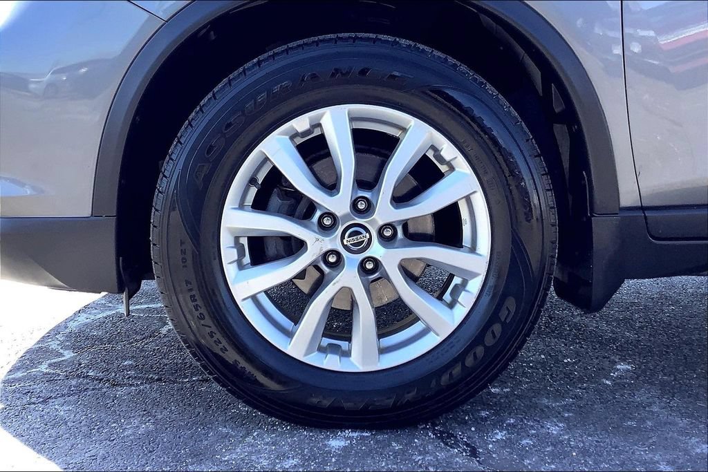 Used 2020 Nissan Rogue SV AWD/4WD image 8